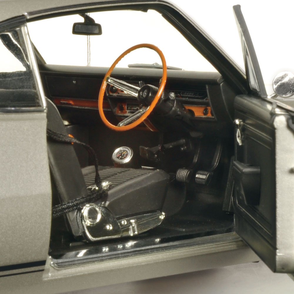 Classic Carlectables Holden HK Monaro GTS 327 Silver Mink, 1:18 Scale Diecast Model Car