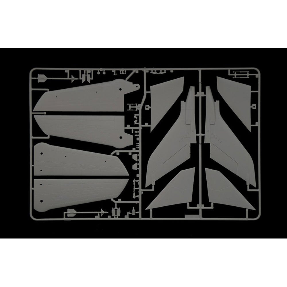 ITALERI TORNADO GR.1/IDS GULF WAR WAR THUNDER EDITION, 1:48 Scale Model Kit