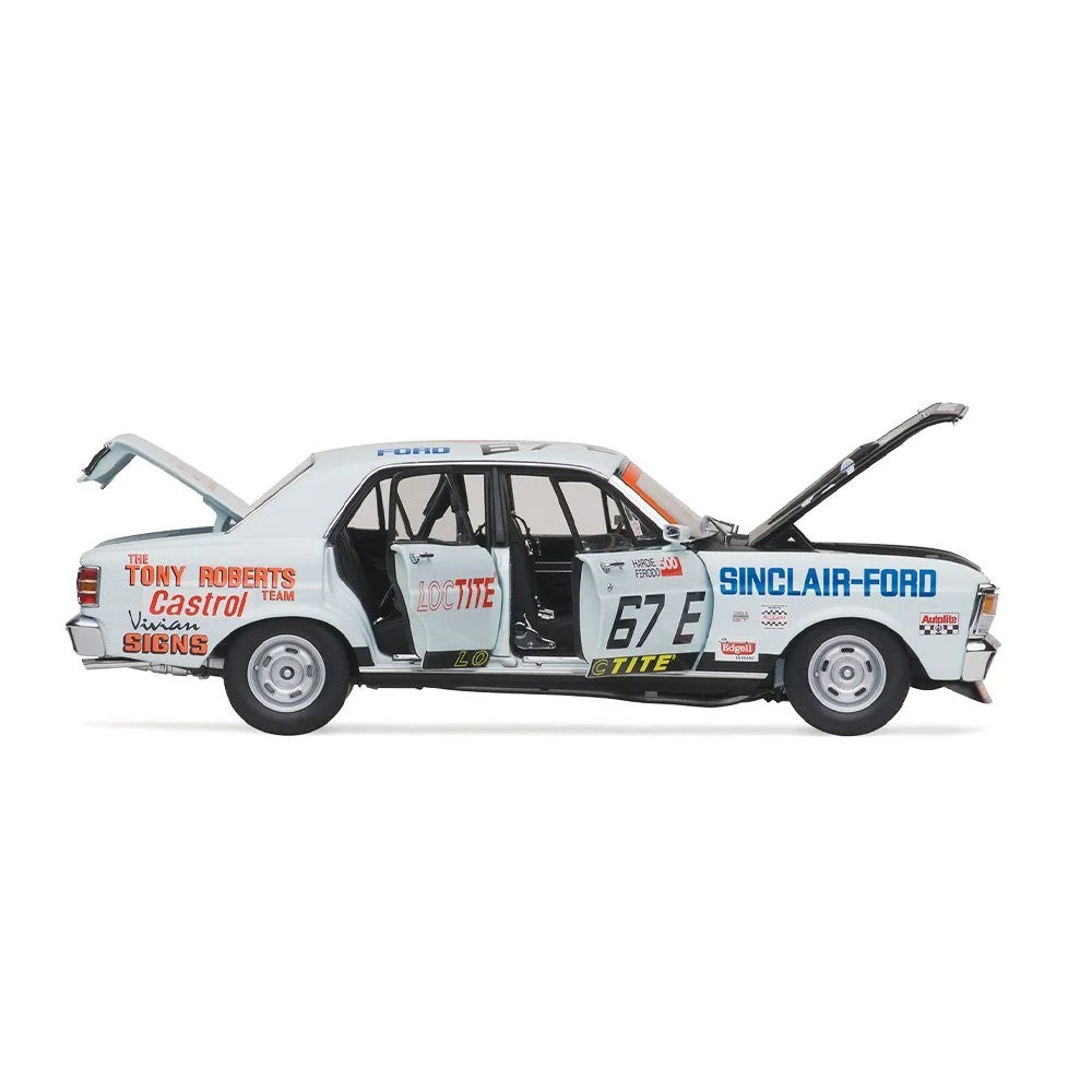 Classic Carlectables Ford XW Falcon GT-HO Phase II Bathurst 1970 67E - Tony Roberts, 1:18 Scale Diecast Model Car