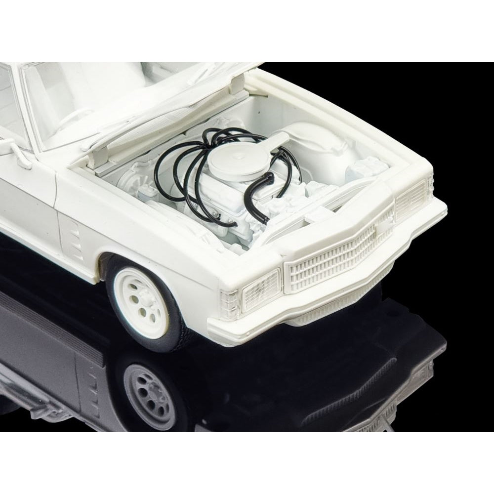 Max's HJ Holden Sandman Panelvan, 1:24 Scale Plastic Model Kit