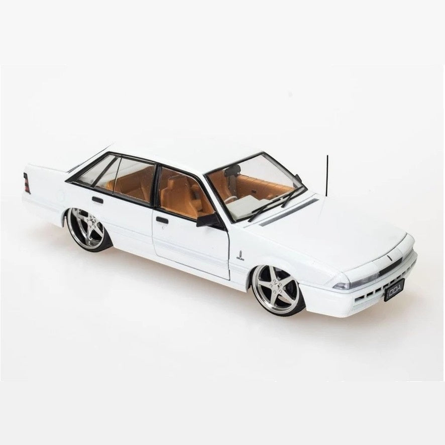 Metallic White Custom Holden VL Calais, 1:24 Scale Diecast Car