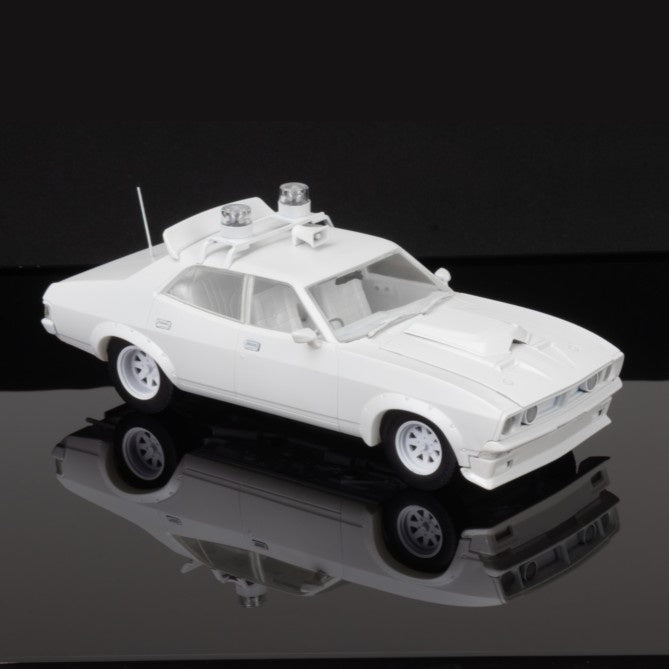 V8 Interceptor Ford XB Falcon, 1:24 Scale Plastic Model Kit