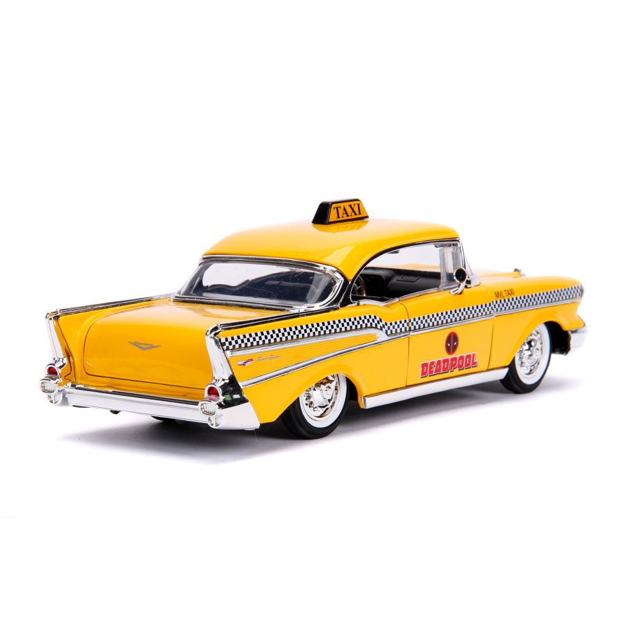 Deadpool (Comics) - 1957 Chevy Bel Air Taxi Hollywood Ride 1:24 Scale Diecast Vehicle with Deadpool
