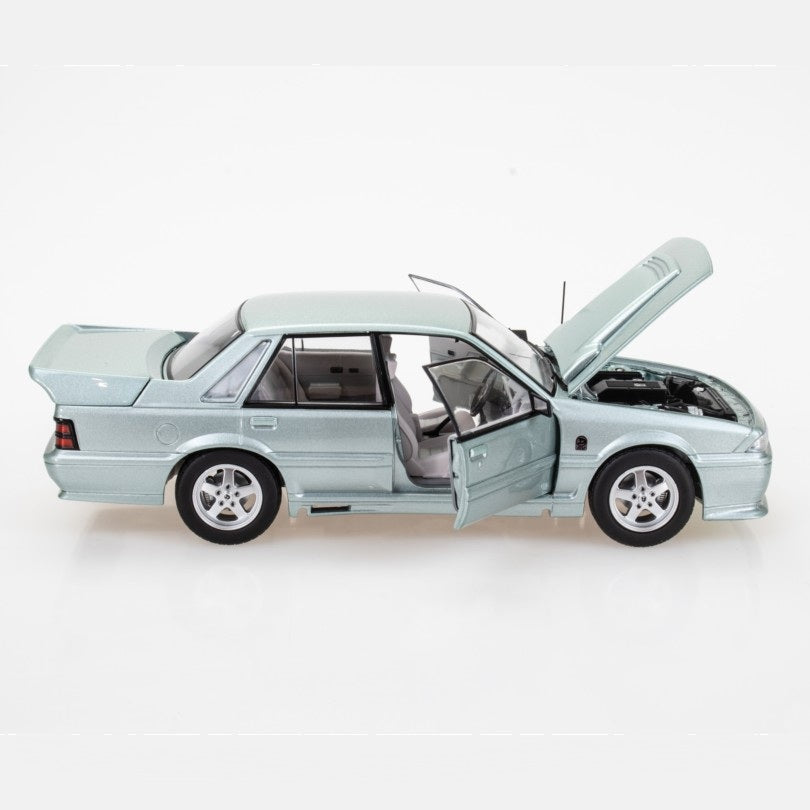 Panorama Silver Holden VL Walkinshaw, 1:24 Scale Diecast Car
