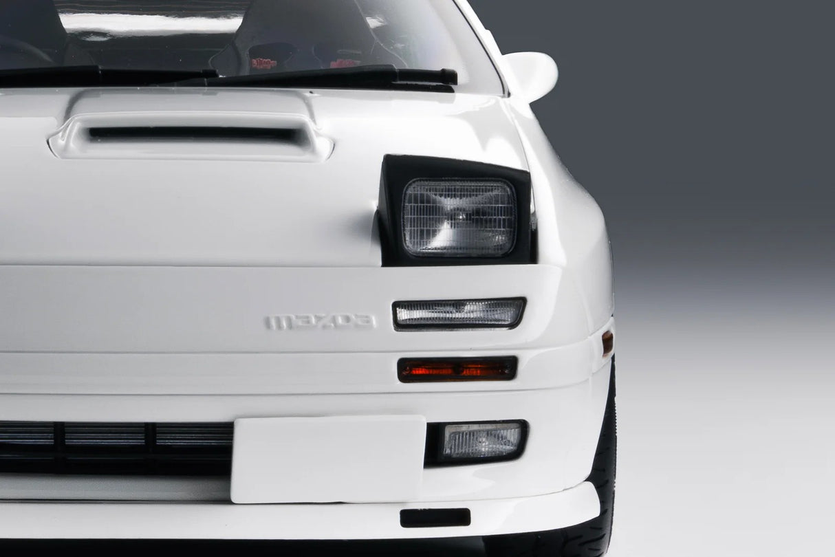 Mazda Savanna RX-7 FC3S Initial D, 1:18 Scale Diecast Car with Takahashi Ryosuke Figure