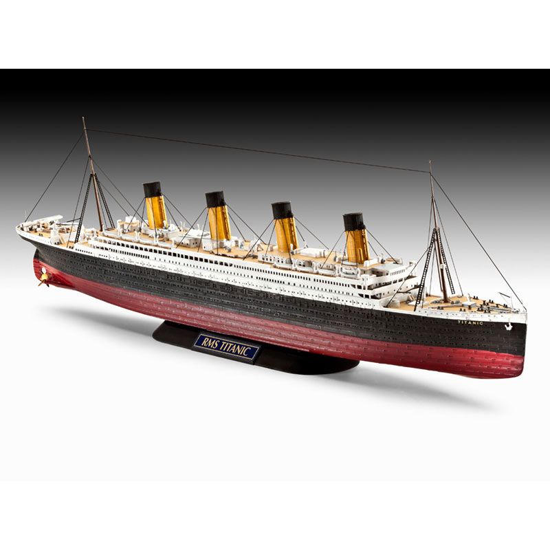 REVELL RMS TITANIC, 1:700 Scale Model Kit