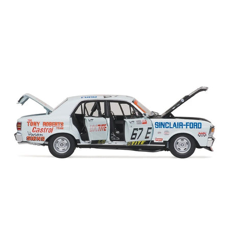 Classic Carlectables Ford XW Falcon GT-HO Phase II Bathurst 1970 67E - Tony Roberts, 1:18 Scale Diecast Model Car