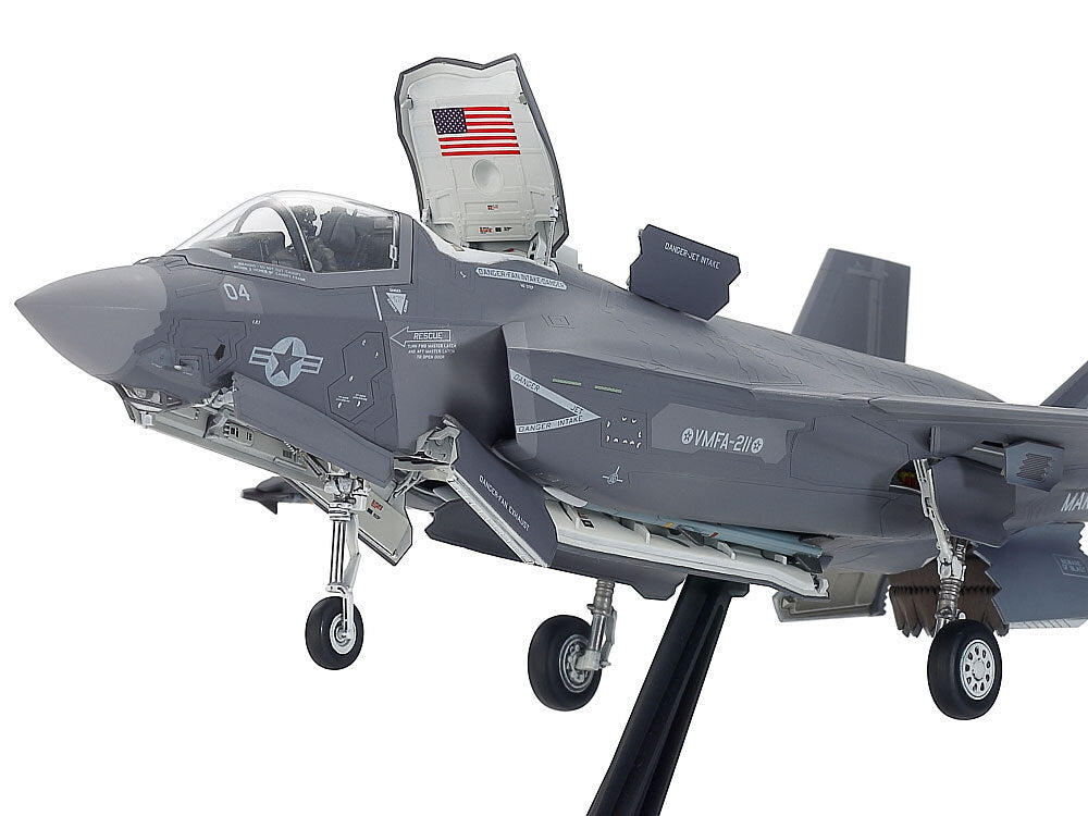 TAMIYA Lockheed Martin F-35 B Lightning 1:72 Scale Model Kit