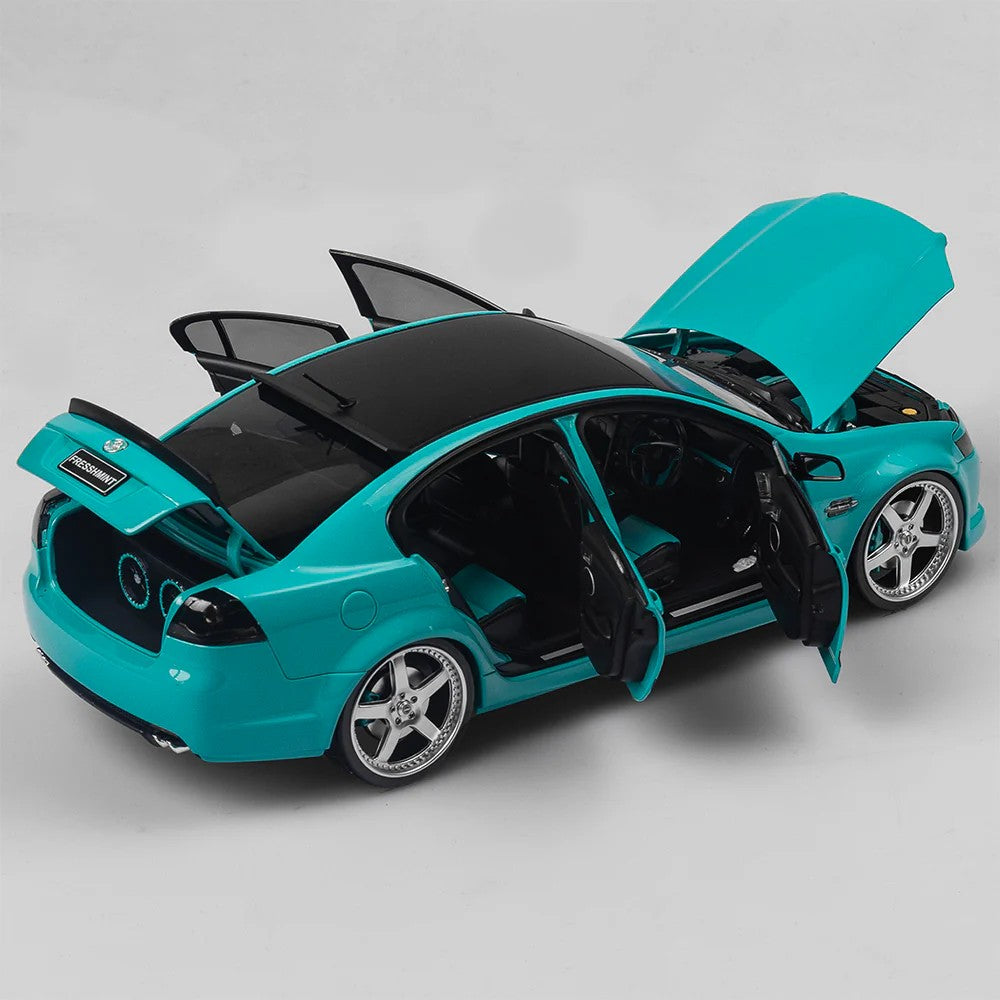 Authentic Collectables, Holden VE Commodore SS V - 'Fresshmint' Street Custom, 1:18 Scale Diecast Car