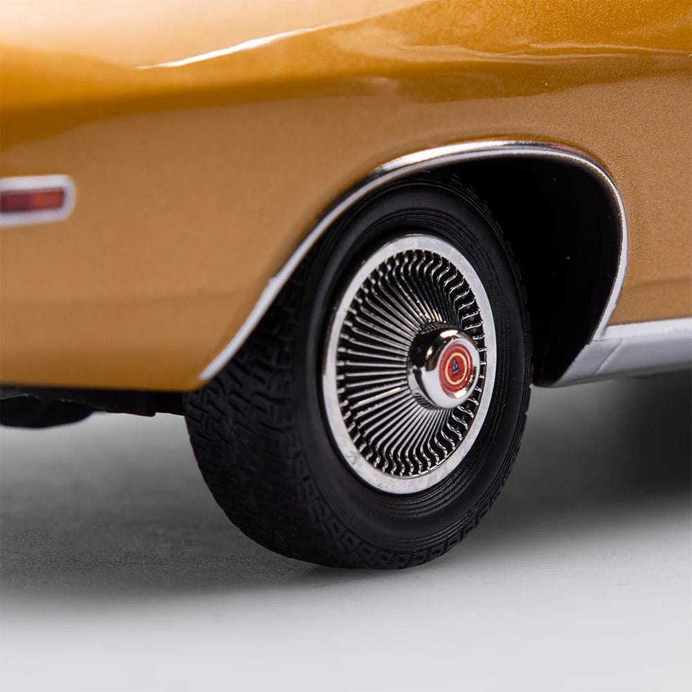 Authentic Collectables, Ford P4 Landau - Tropic Gold, 1:18 Scale Diecast Car