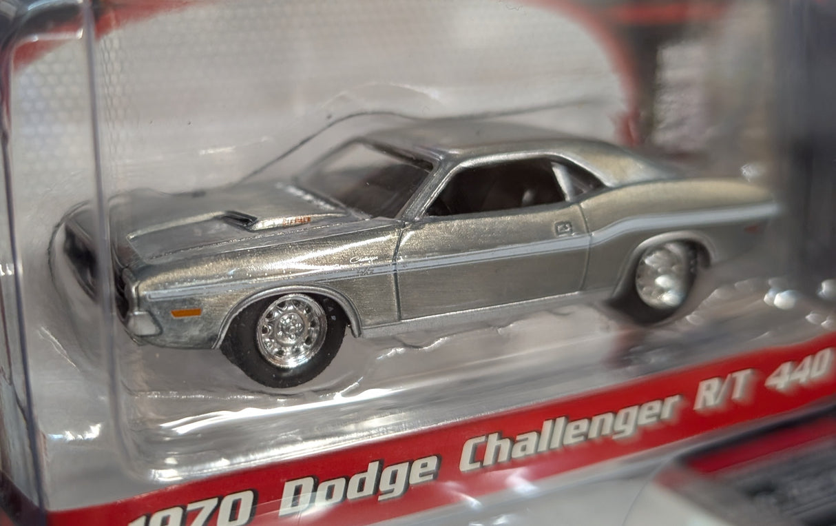 RAW CHASE: 1970 Dodge Challenger R/T 440, Barrett Jackson S15, 1:64 Scale Diecast