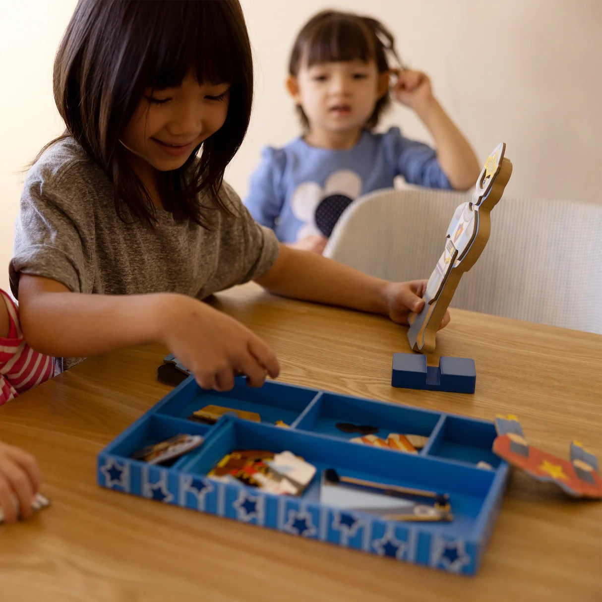 Melissa & Doug - Billy Magnetic Dress-Up