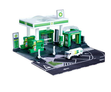 Majorette BP Petrol Station + Petrol Truck Play Set