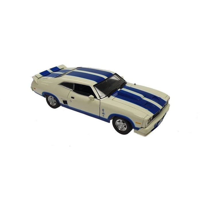 Ford Falcon XC Cobra, Option 97  White/Blue Stripes, 1:32 Scale Diecast Car